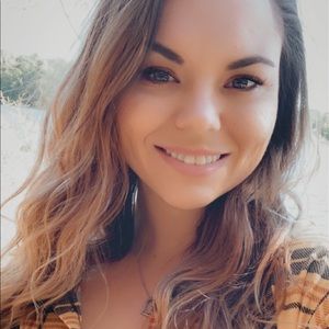 Meet your Posher ✨